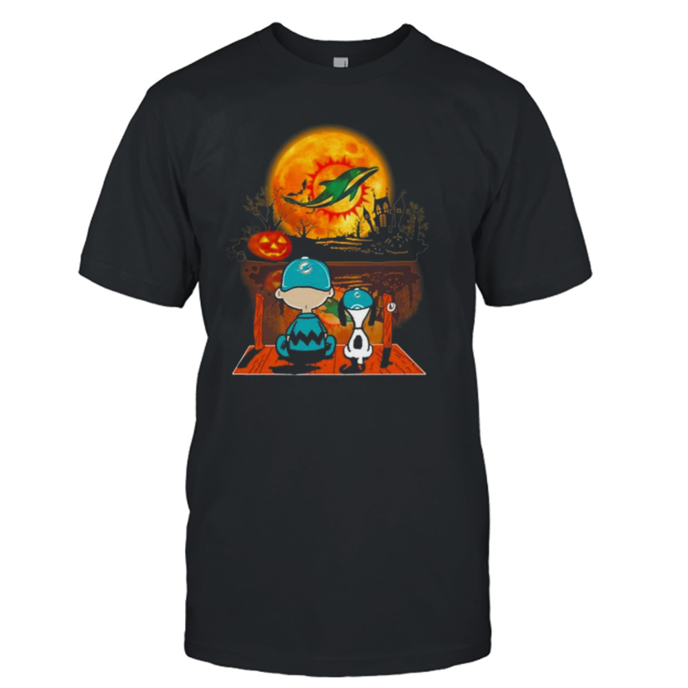 Snoopy And Charlie Brown Miami Dolphins Sitting Under Moon Halloween 2023 T-shirt