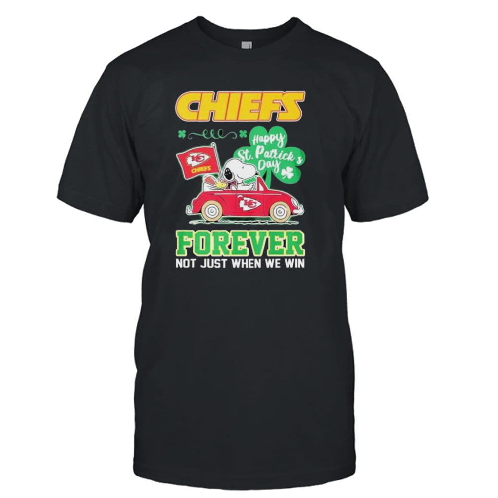 Snoopy and Woodstock driving car Chiefs Happy St Patrick’s Day forever shirt