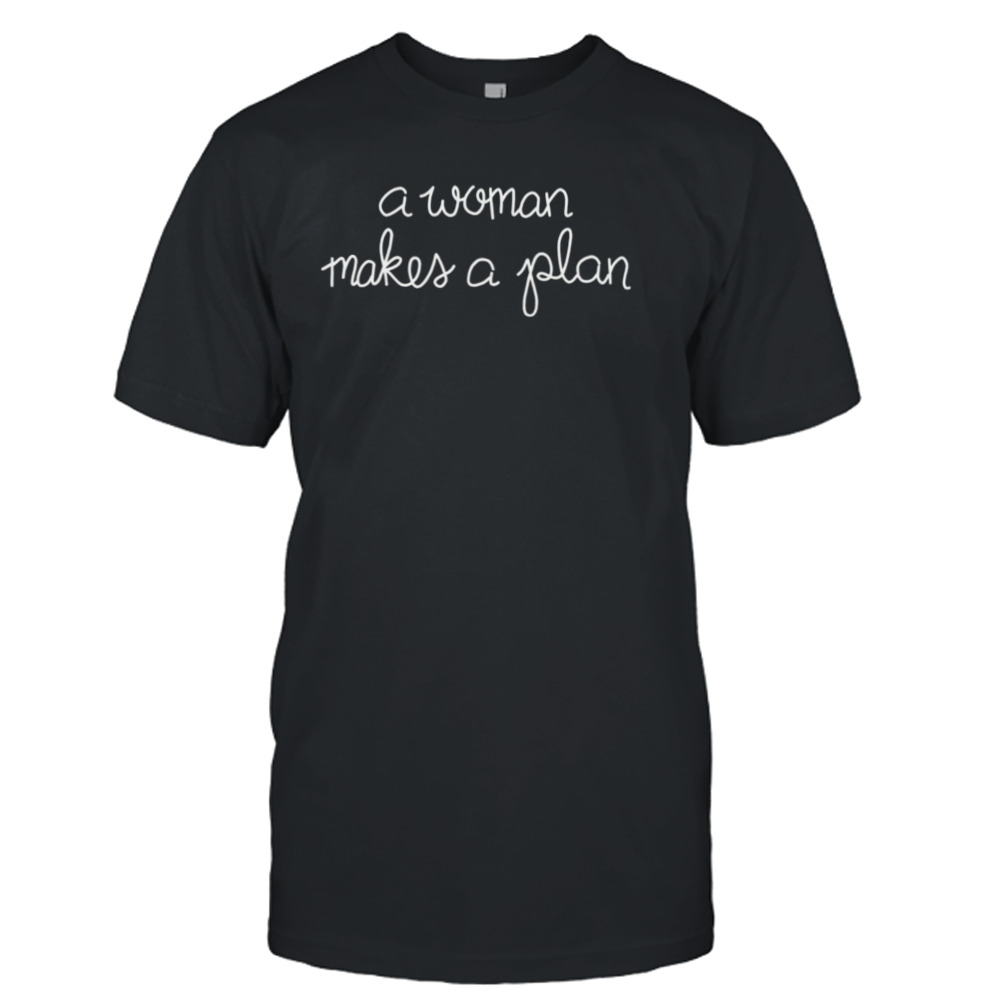 A woman makes a plan shirt