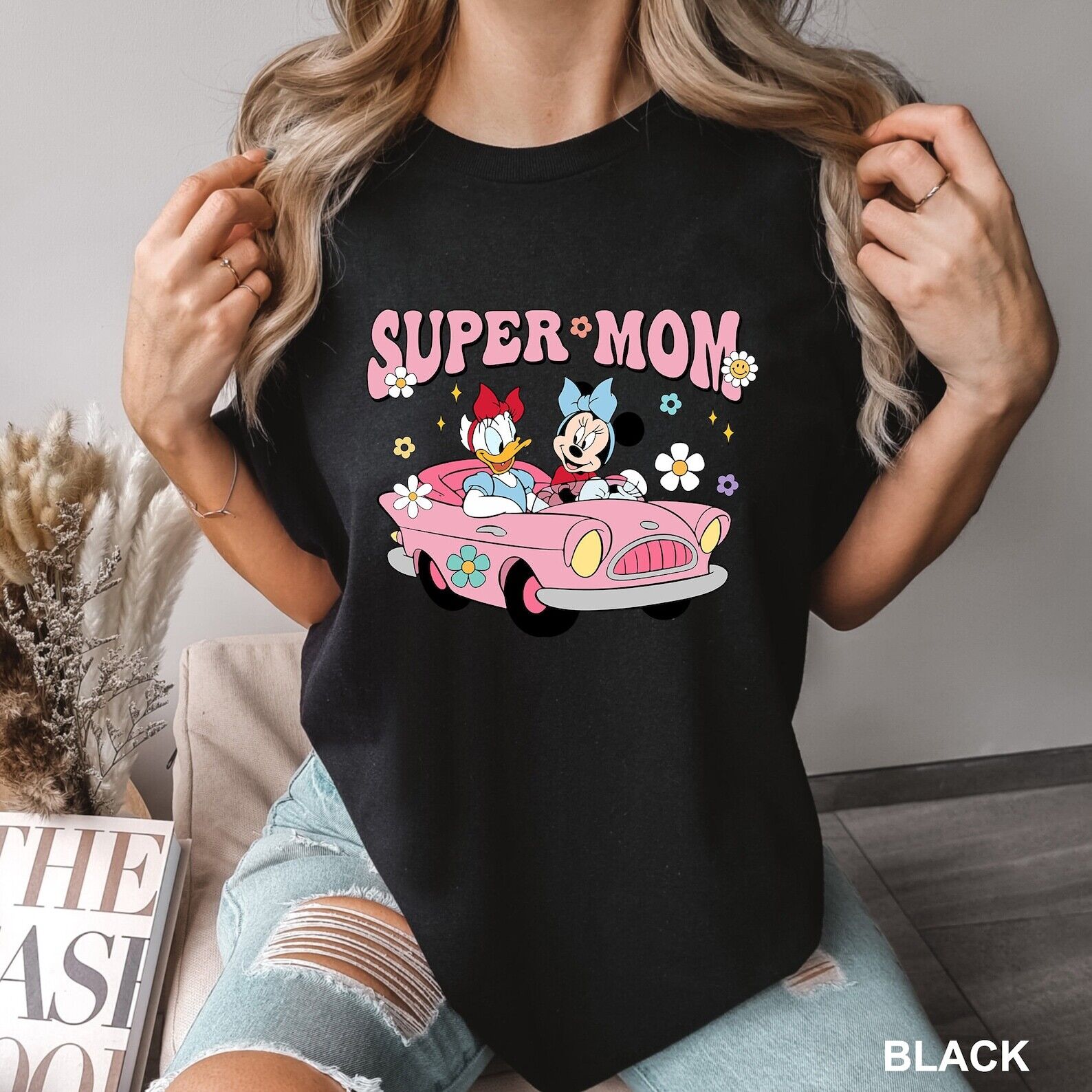 Minnie And Daisy On Car Super Mom Happy Mother's Day Tshirt Women