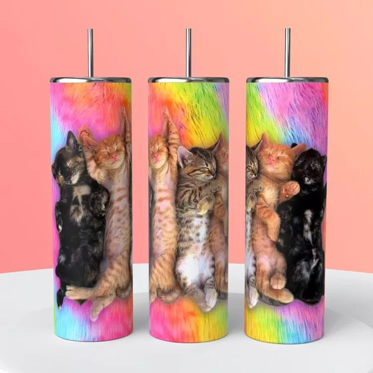 Sleeping Kittens Rainbow Fur Rug On A 20 Ounce Tumbler Insulated Coffee Cup