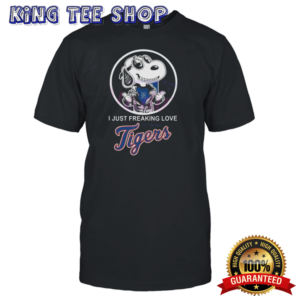 Snoopy I Just Freaking Love Detroit Tigers Baseball Shirt